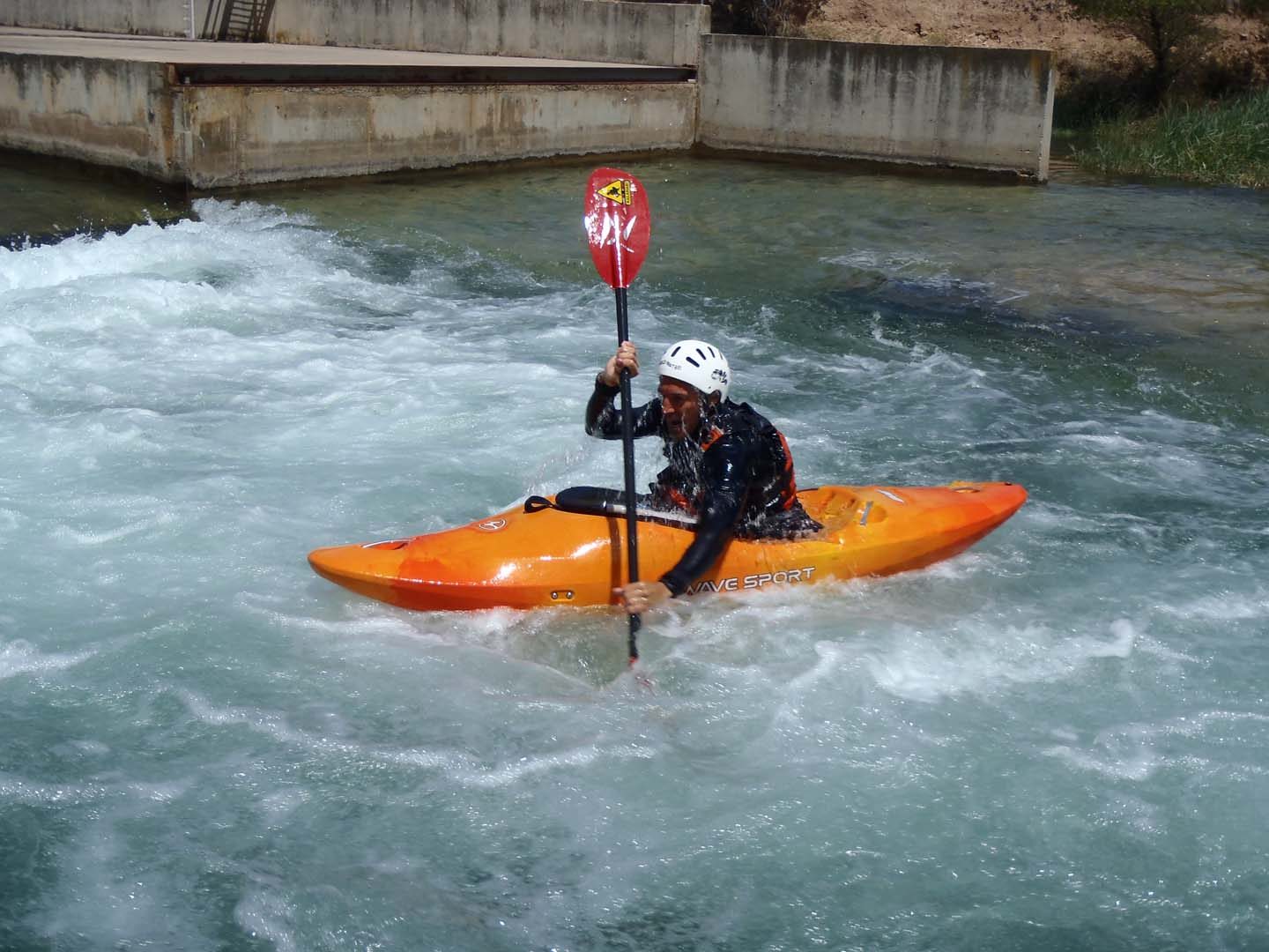 Kayak para aguas bravas